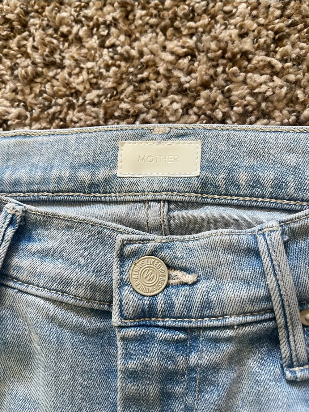 MOTHER The Weekender Fray Action Shot Jeans Women's 27 Light Wash Distressed USA - Picture 9 of 16